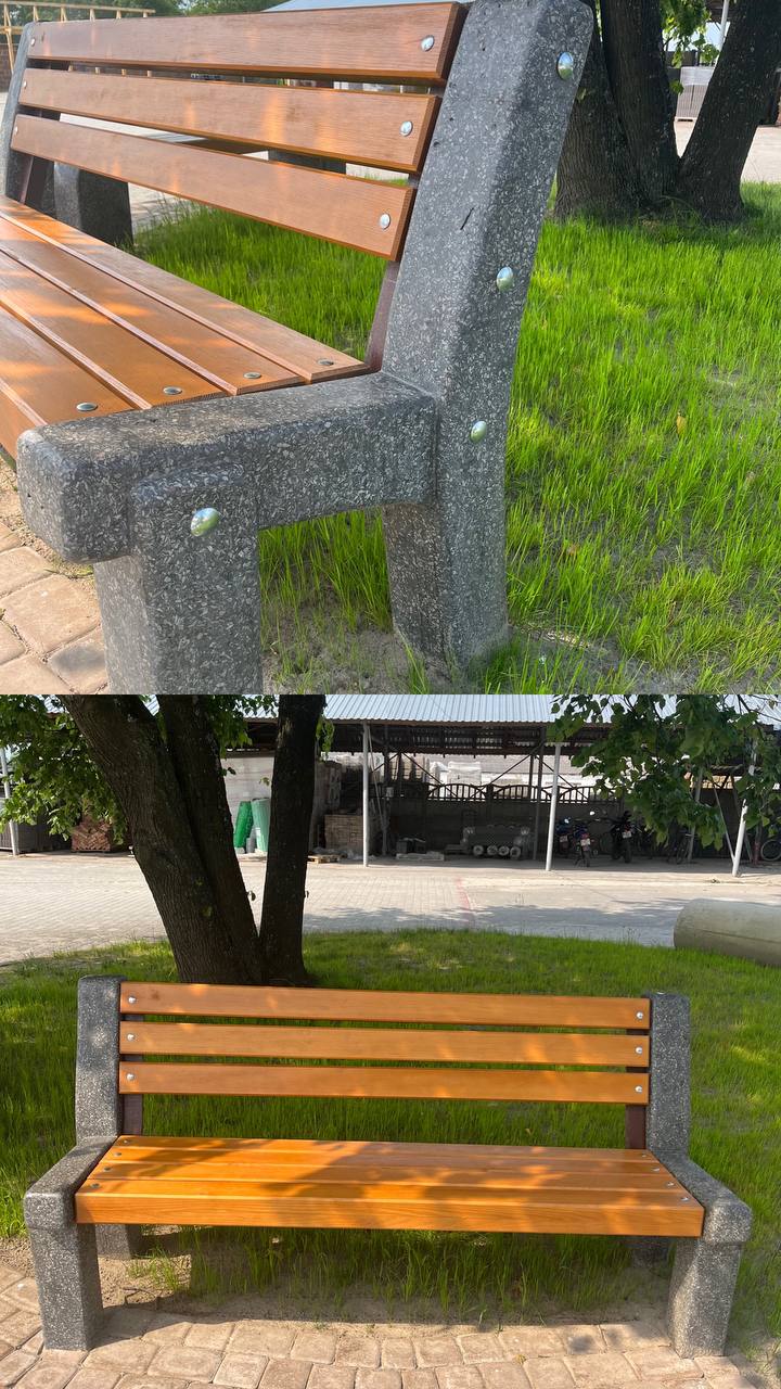 Паркова лавка зі спинкою